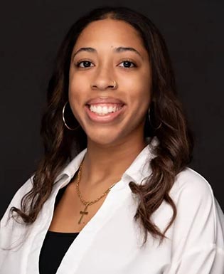 Aaliyah Chery, Customer Service Agent at Brickell Cosmetic Center in Miami, FL